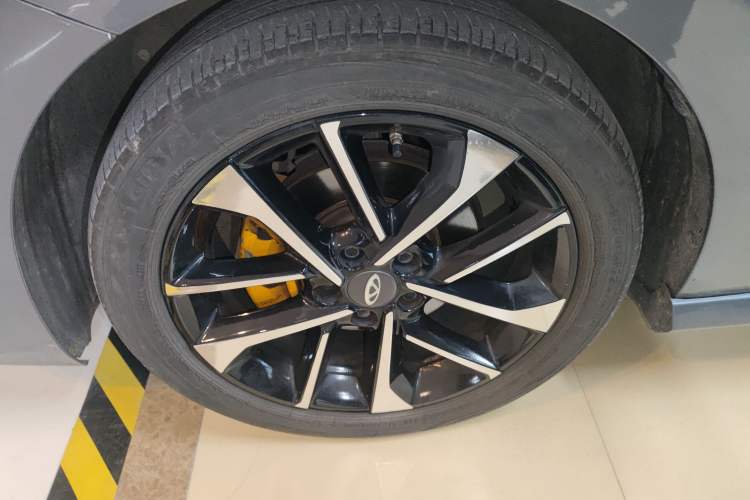 Used Chery Arrizo GX 2018 1.5T CVT Color Version China V Standard Left Front Wheel Hub