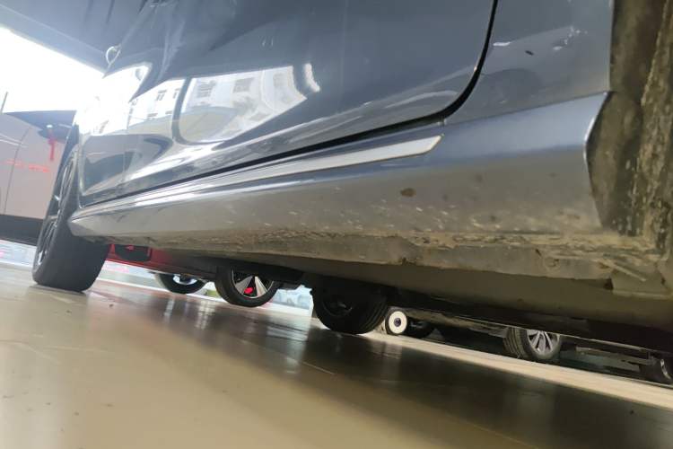 Used Chery Arrizo GX 2018 1.5T CVT Color Version China V Standard Right Side Sill