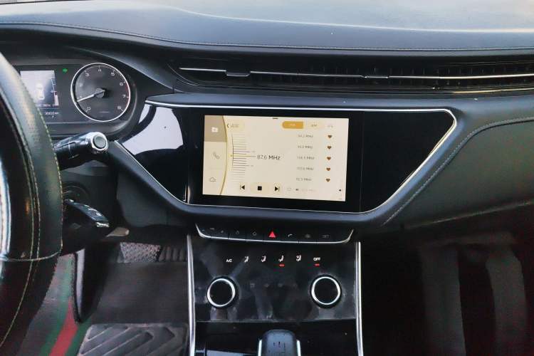 Used Chery Arrizo GX 2018 1.5T CVT Dynamic Color Version China V Standard Audio And AC Panel