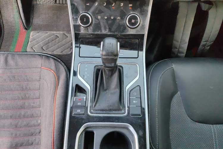 Used Chery Arrizo GX 2018 1.5T CVT Dynamic Color Version China V Standard Gear Lever