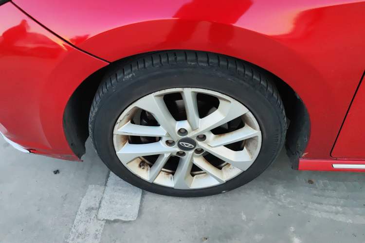 Used Chery Arrizo GX 2018 1.5T CVT Dynamic Color Version China V Standard Left Front Wheel Hub