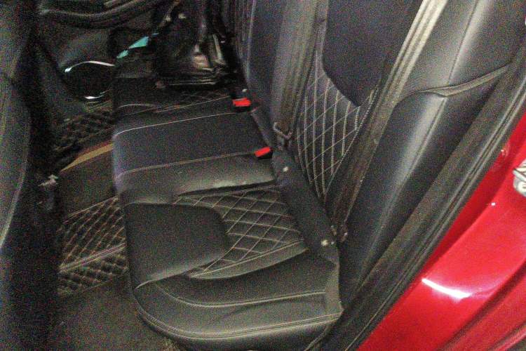 Used Chery Arrizo GX 2018 1.5T CVT Color Version China V Standard Left Rear Seat