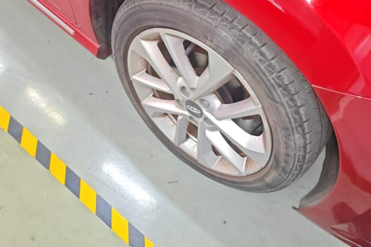 Used Chery Arrizo GX 2018 1.5T CVT Dynamic Color Version China V Standard Right Front Wheel Hub