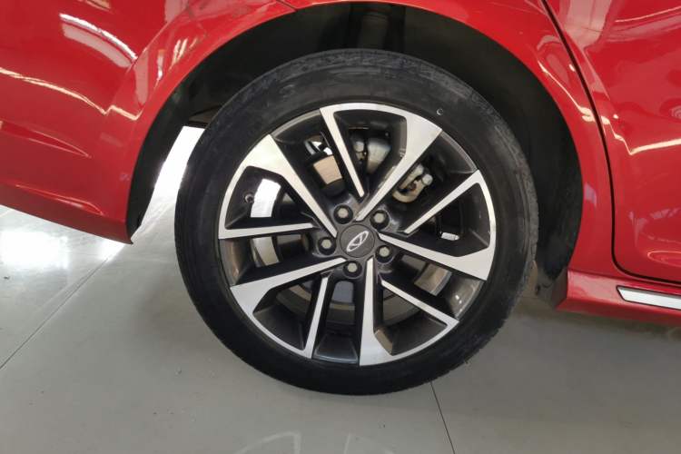 Used Chery Arrizo GX 2018 1.5T CVT Color Version China V Standard Right Rear Wheel Hub