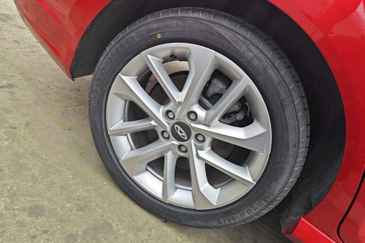 Used Chery Arrizo GX 2018 1.5T CVT Dynamic Color Version China V Standard Right Rear Wheel Hub