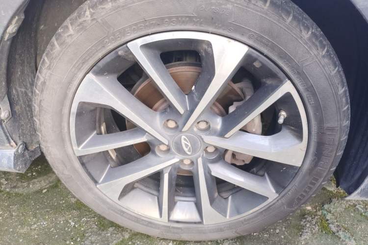 Used Chery Arrizo GX 2018 1.5T CVT Color Version China V Standard Right Front Wheel Hub