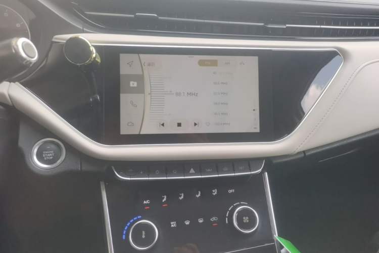 Used Chery Arrizo GX 2018 1.5T CVT Color Version China V Standard Audio And AC Panel