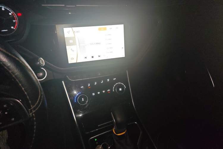 Used Chery Arrizo GX 2018 1.5T CVT Color Version China V Standard Audio And AC Panel