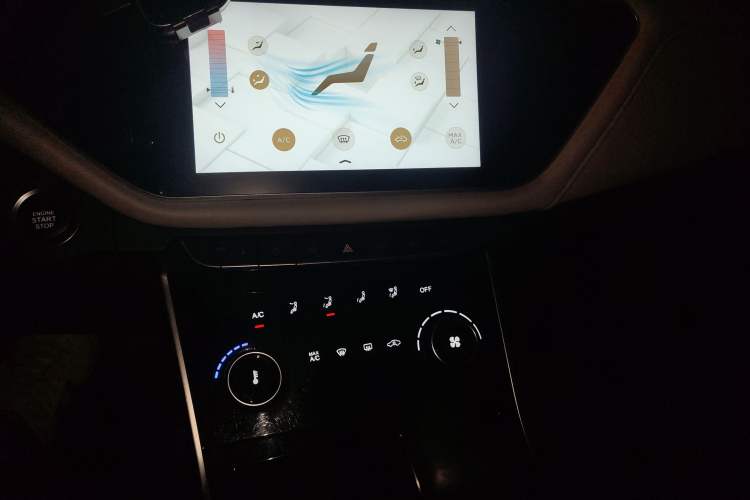 Used Chery Arrizo GX 2018 1.5T CVT Color Version China V Standard Audio And AC Panel