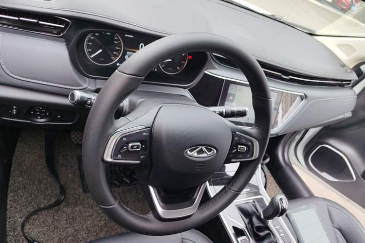 Used Chery Arrizo GX 2018 1.5T Manual Version Emission Standard China V Center Console
