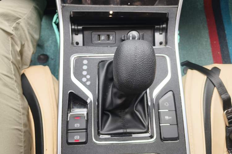 Used Chery Arrizo GX 2018 1.5T CVT Color Version China V Standard Gear Lever