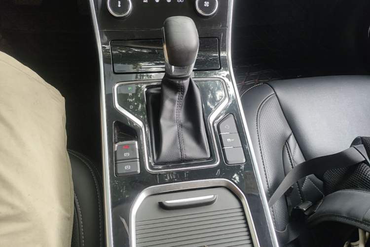 Used Chery Arrizo GX 2018 1.5T CVT Color Version China V Standard Gear Lever