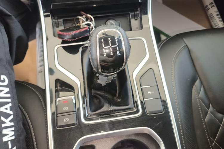 Used Chery Arrizo GX 2018 1.5T Manual Version Emission Standard China V Gear Lever