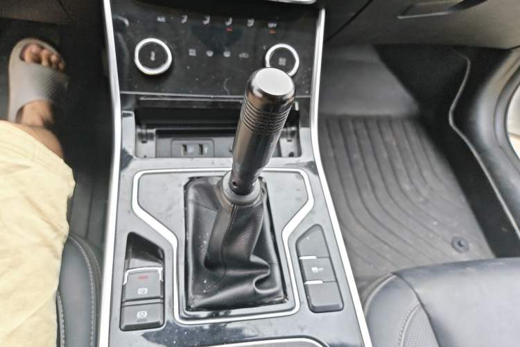 Used Chery Arrizo GX 2018 1.5T Manual Version Emission Standard China V Gear Lever
