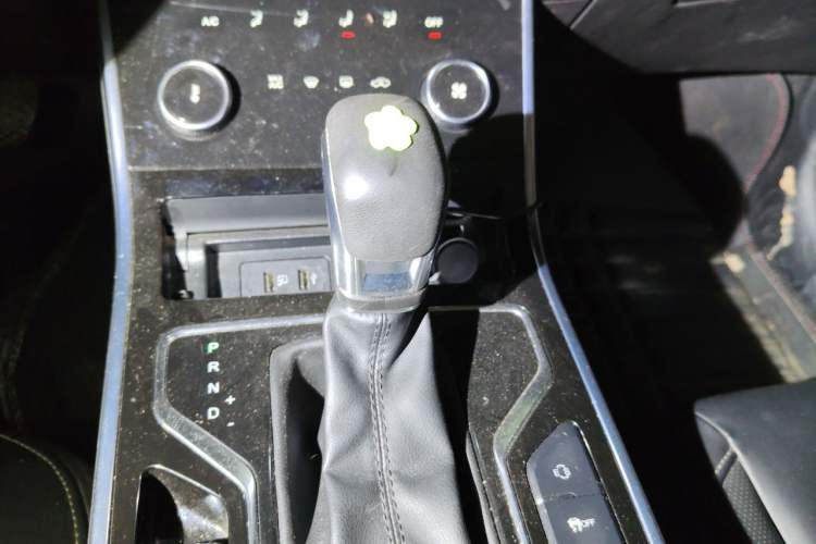 Used Chery Arrizo GX 2018 1.5T CVT Color Version China V Standard Gear Lever