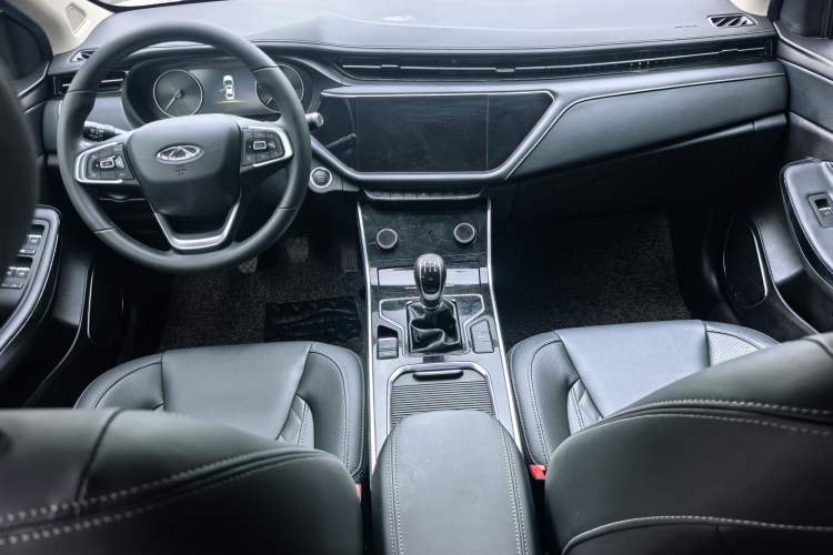 Used Chery Arrizo GX 2018 1.5T Manual Version Emission Standard China V Interior 2