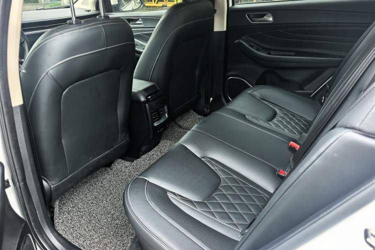 Used Chery Arrizo GX 2018 1.5T Manual Version Emission Standard China V Interior 3