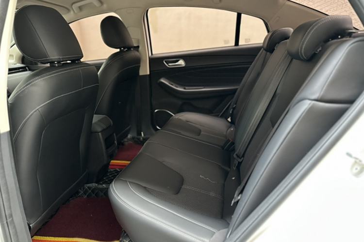 Used Chery Arrizo GX 2018 1.5T Manual Sport Edition China V Standard Interior 3