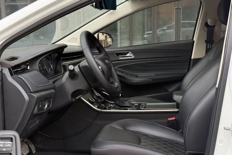 Used Chery Arrizo GX 2018 1.5T CVT Color Version China V Standard Interior 3