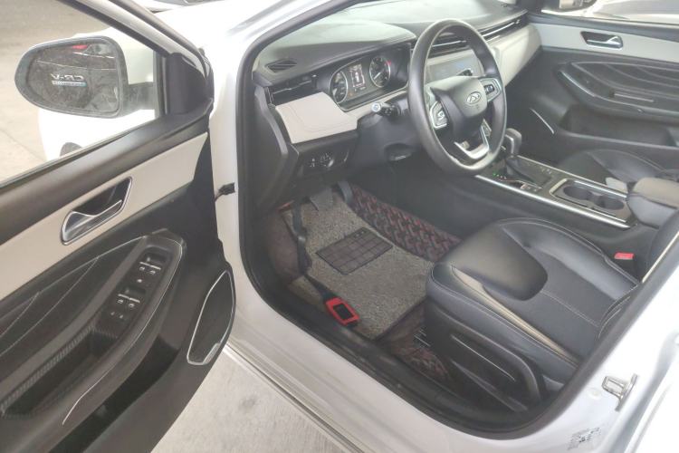 Used Chery Arrizo GX 2018 1.5T CVT Dynamic Color Version China V Standard Interior 3