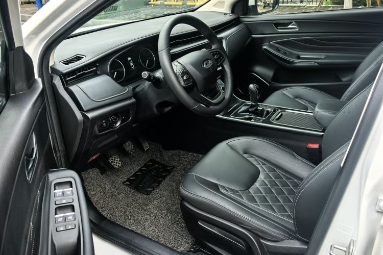 Used Chery Arrizo GX 2018 1.5T Manual Version Emission Standard China V Interior 4
