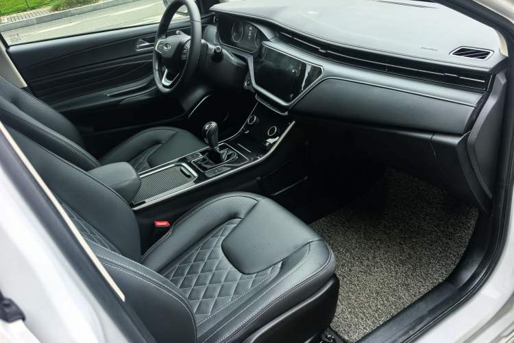 Used Chery Arrizo GX 2018 1.5T Manual Version Emission Standard China V Interior 5