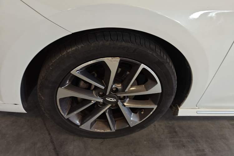 Used Chery Arrizo GX 2018 1.5T CVT Smart Color Edition China V Standard Left Front Wheel Hub