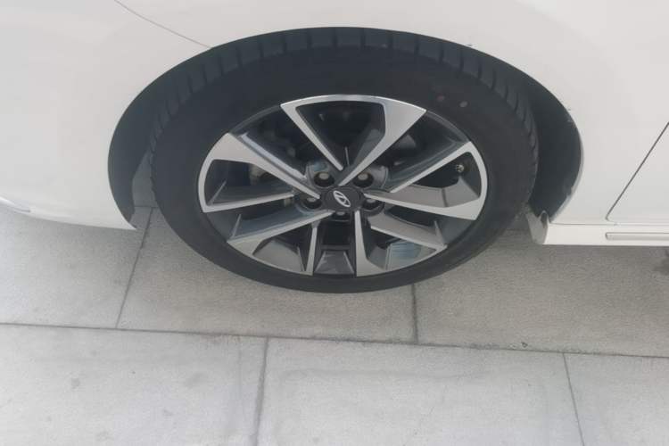 Used Chery Arrizo GX 2018 1.5T CVT Color Version China V Standard Left Front Wheel Hub