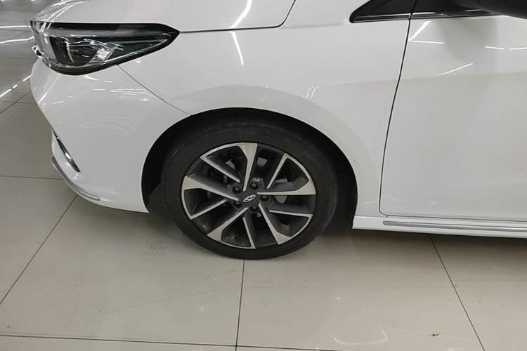 Used Chery Arrizo GX 2018 1.5T Manual Version Emission Standard China V Left Front Wheel Hub