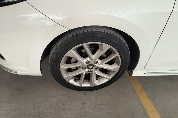 Used Chery Arrizo GX 2018 1.5T CVT Dynamic Color Version China V Standard Left Front Wheel Hub