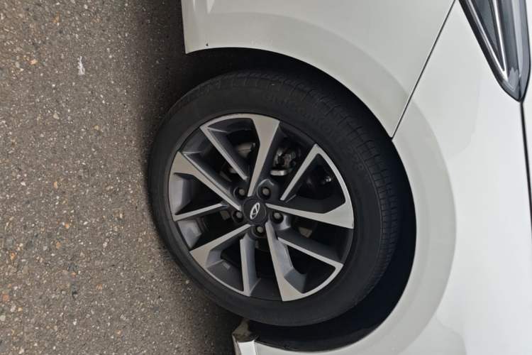 Used Chery Arrizo GX 2018 1.5T CVT Color Version China V Standard Left Front Wheel Hub