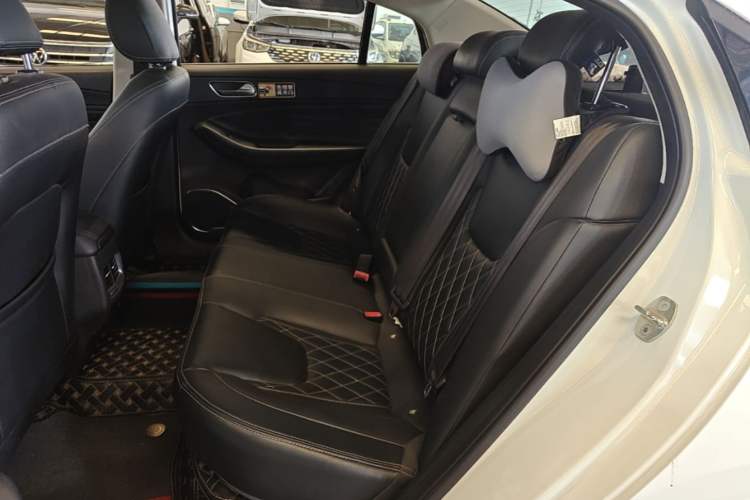 Used Chery Arrizo GX 2018 1.5T CVT Smart Color Edition China V Standard Left Rear Seat
