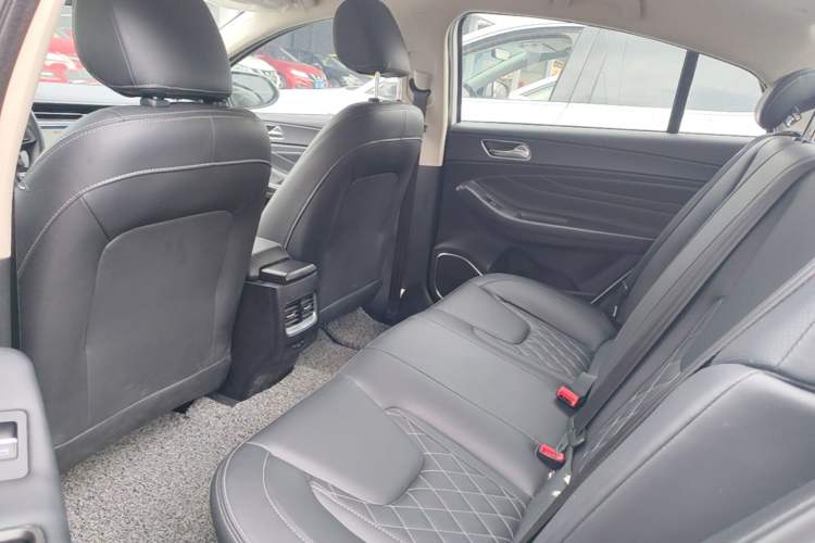 Used Chery Arrizo GX 2018 1.5T Manual Version Emission Standard China V Left Rear Seat