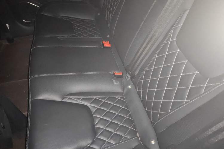 Used Chery Arrizo GX 2018 1.5T CVT Color Version China V Standard Left Rear Seat