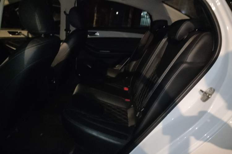 Used Chery Arrizo GX 2018 1.5T CVT Color Version China V Standard Left Rear Seat
