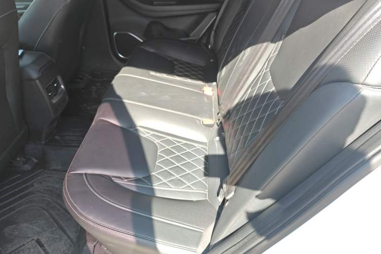 Used Chery Arrizo GX 2018 1.5T CVT Color Version China V Standard Left Rear Seat