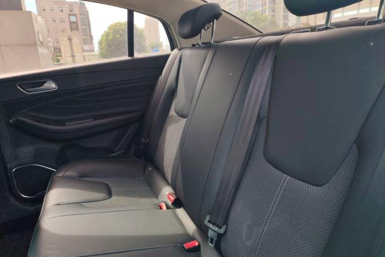 Used Chery Arrizo GX 2018 1.5T CVT Dynamic Color Version China V Standard Left Rear Seat