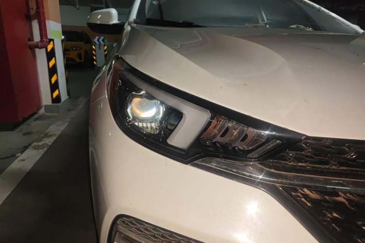 Used Chery Arrizo GX 2018 1.5T CVT Color Version China V Standard Right Front Headlight