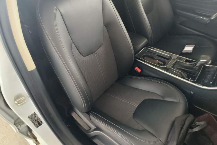 Used Chery Arrizo GX 2018 1.5T CVT Dynamic Color Version China V Standard Right Front Seat