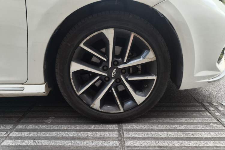 Used Chery Arrizo GX 2018 1.5T CVT Color Version China V Standard Right Front Wheel Hub