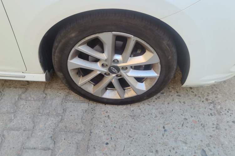 Used Chery Arrizo GX 2018 1.5T CVT Dynamic Color Version China V Standard Right Front Wheel Hub