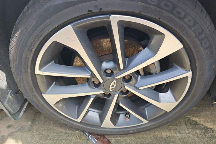 Used Chery Arrizo GX 2018 1.5T CVT Color Version China V Standard Right Front Wheel Hub