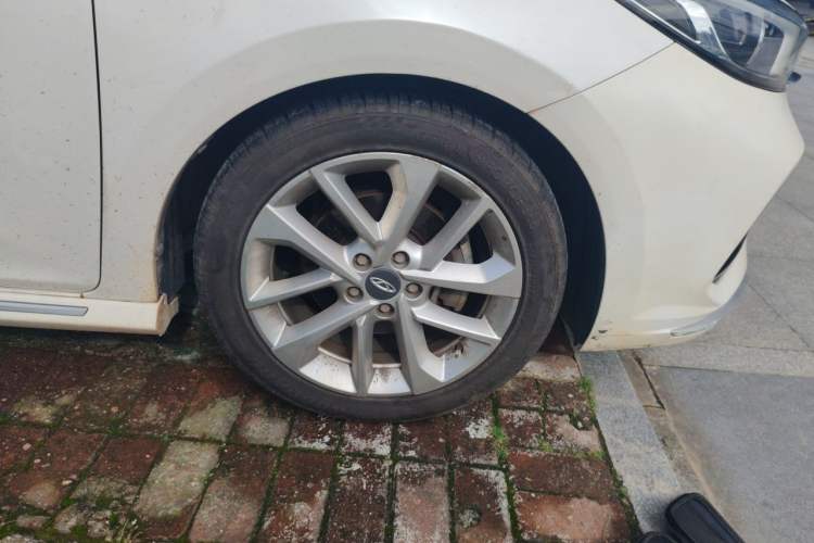 Used Chery Arrizo GX 2018 1.5T CVT Dynamic Color Version China V Standard Right Front Wheel Hub