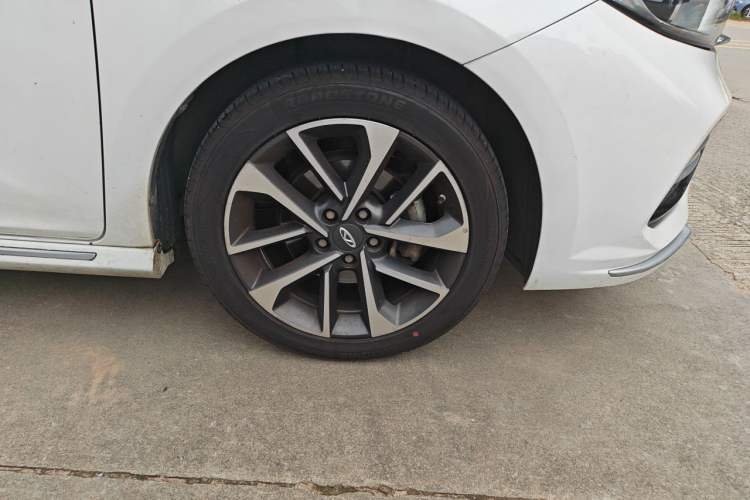 Used Chery Arrizo GX 2018 1.5T Manual Version Emission Standard China V Right Front Wheel Hub