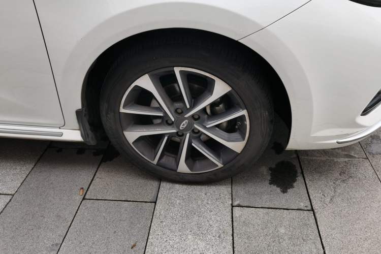 Used Chery Arrizo GX 2018 1.5T Manual Version Emission Standard China V Right Front Wheel Hub