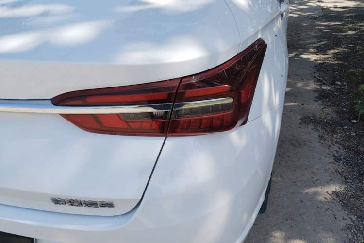 Used Chery Arrizo GX 2018 1.5T CVT Dynamic Color Version China V Standard Right Rear Taillight