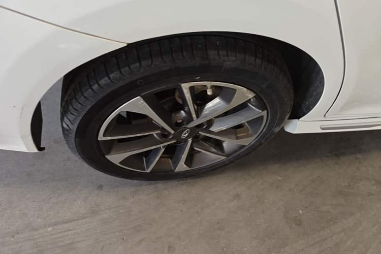 Used Chery Arrizo GX 2018 1.5T CVT Smart Color Edition China V Standard Right Rear Wheel Hub