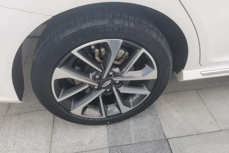 Used Chery Arrizo GX 2018 1.5T CVT Color Version China V Standard Right Rear Wheel Hub