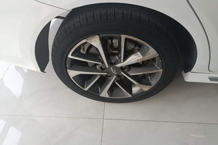 Used Chery Arrizo GX 2018 1.5T CVT Color Version China V Standard Right Rear Wheel Hub