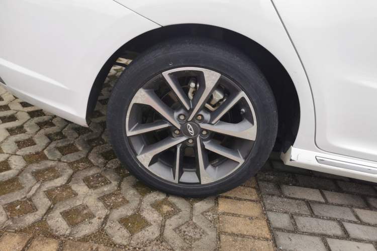 Used Chery Arrizo GX 2018 1.5T CVT Color Version China V Standard Right Rear Wheel Hub
